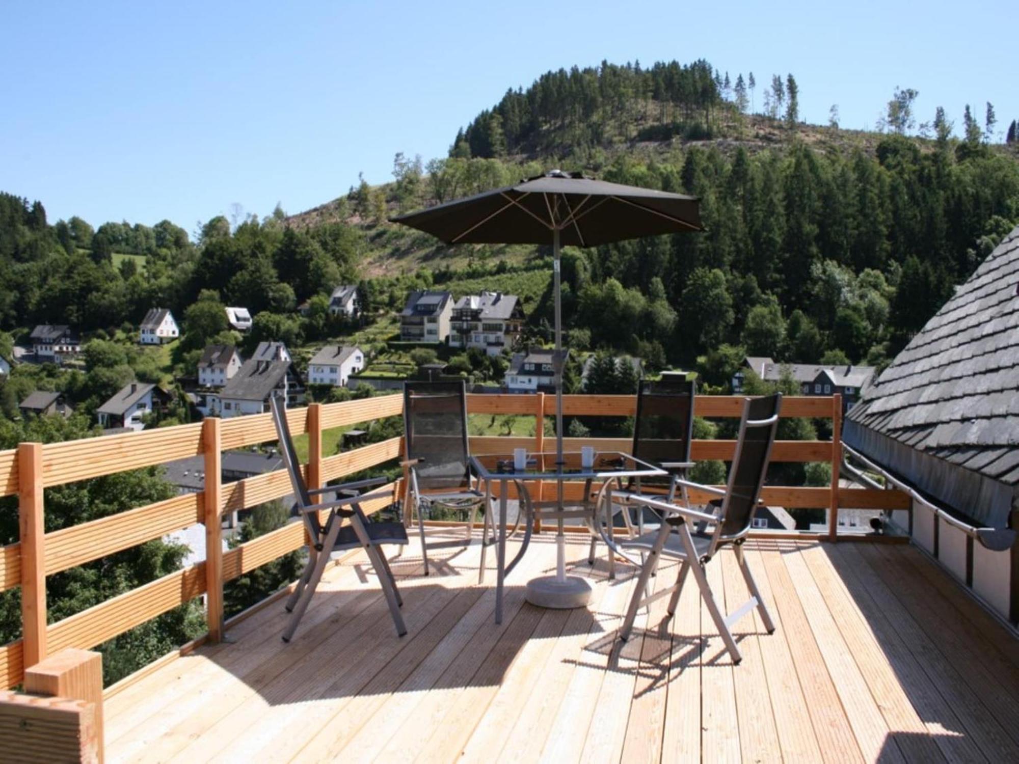 Large Holiday Home In Willingen With Private Garden And Several Terraces Eksteriør billede